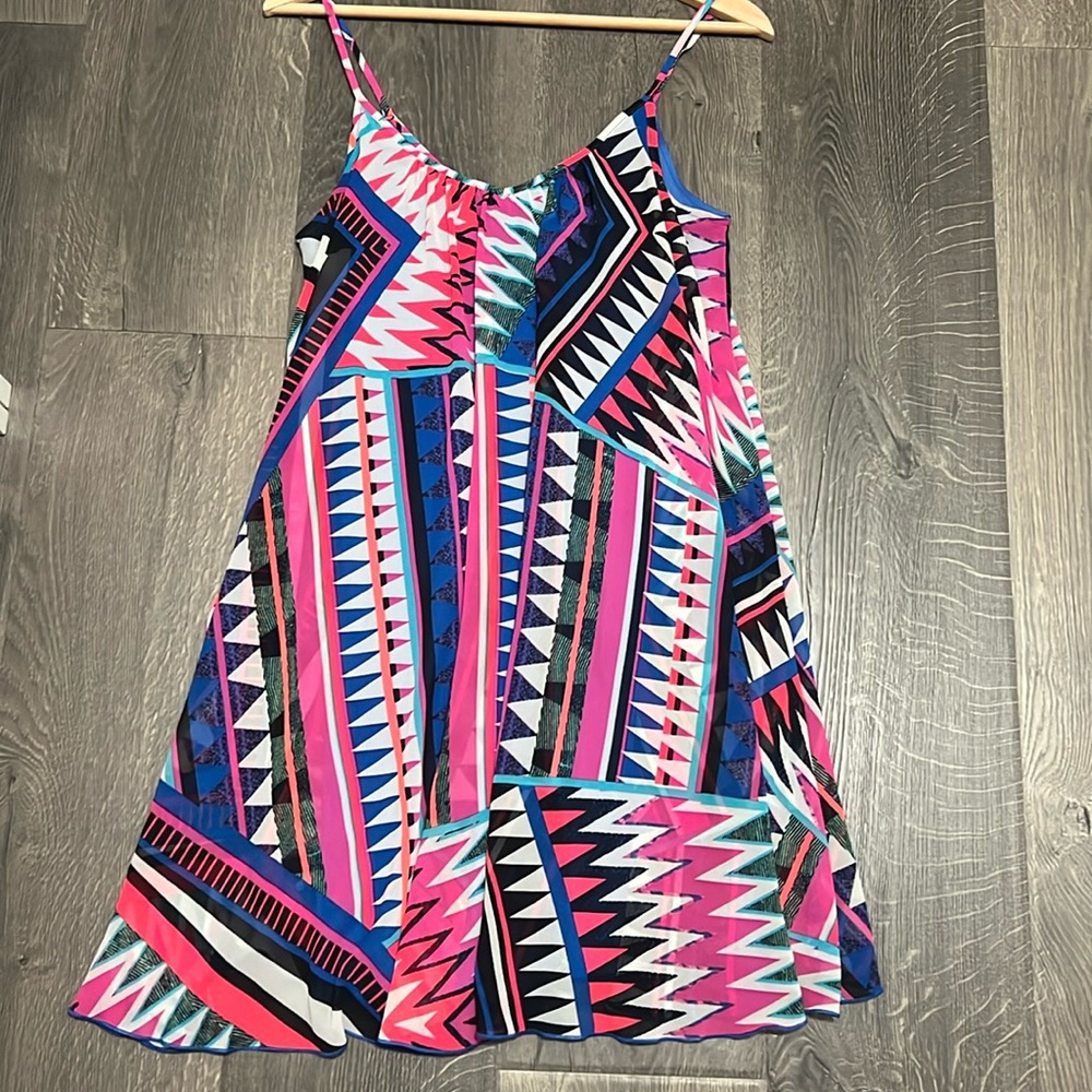 Colorful Summer dress. Size M. short and loose fit